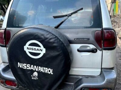 Nissan Terrano II/ Mistra (R20) (ማንዋል ማርሽ ናፍታ 2.7 ሊትር) is a compact SUV 2002