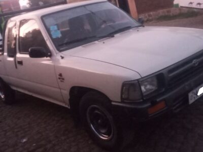 Toyota Hilux (N160) (ማንዋል ማርሽ ናፍጣ 2.4 ሊትር ) is a series of Extra.Pickup 1991