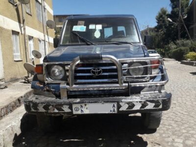 Toyota Land Cruiser (J79) (ማንዋል ማርሽ ናፍጣ 4.5 ሊትር) is a full-size four-wheel drive SUV troop carrier 2002
