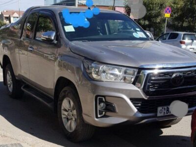 Toyota Hilux (LAN125) (ማንዋል ማርሽ ናፍጣ 2.7 ሊትር) is a series of Extra pickup trucks 2020