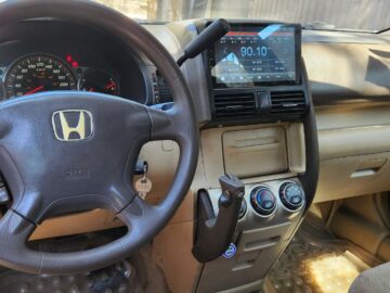 Honda Accord/Inspire (LX)(አውቶማቲክ ማርሽ 2.0 ሊትር ) is a series of sedan cars 2006