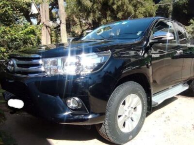 Toyota Hilux (AN120)(ኢንተለጀንት ማንዋል ማርሽ 2.8 ሊትር 2.5) is a series of Extra pickup trucks 2017