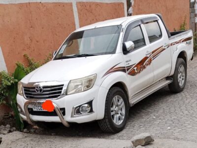 Toyota Hilux (AN30) (ኢንተለጀንት ማንዋል ማርሽ ናፍጣ 2.5 ሊትር) is a series of Double pickup trucks 2014