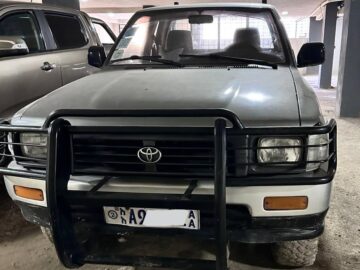 Used Toyota Hilux (N170)1997 for sale (ማኑዋል ማርሽ ናፍጣ 2.4 ሊትር) is Extra pickup trucks