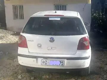 New & Used Volkswagen Polo (playa) car for sale in Ethiopia (ማንዋል ማርሽ 1.3 ሊትር ቤንዚን) is a supermini car (B-segment) car 2002