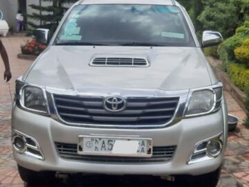 Used Toyota Hilux (AN30) 2014 pickup for sale (ኢንተለጀንት ማንዋል ማርሽ ናፍጣ 2.5 ሊትር) is a series of Double pickup trucks
