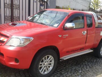 Toyota Hilux (AN30) 2009 (ማንዋል ማርሽ ናፍጣ 2.5 ሊትር ) is a series of Extra pickup