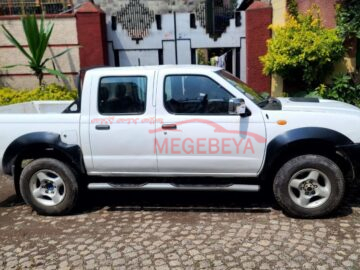Nissan NP 300 (D22) 2012 (ማንዋል ማርሽ ናፍጣ 3.2 ሊትር) is a name plate 4X4 Double pickup trucks