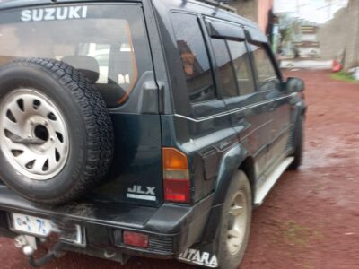 Suzuki Vitara (JLX) 1991 (ማናንዋል ማርሽ ቤንዚን 1.6 ሊትር) is a series of SUV