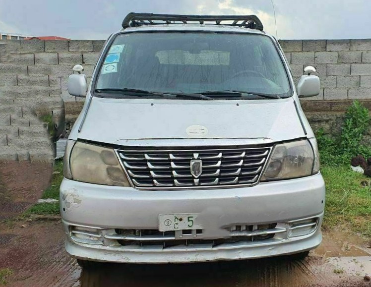 TOYOTA HiAce Price Review & Picture