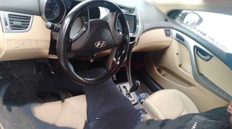 HYUNDAI Elantra (AD) 2015 (አውቶማቲክ ማርሽ ቤንዚን 1.6 ሊትር ) is a Hatchback Car