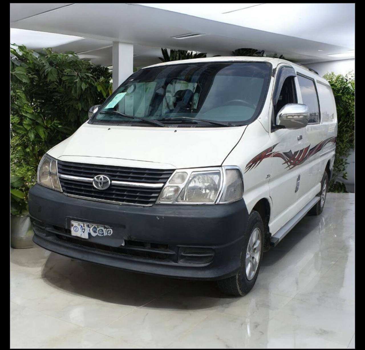 Toyota HiAce (XH20) Crew Van