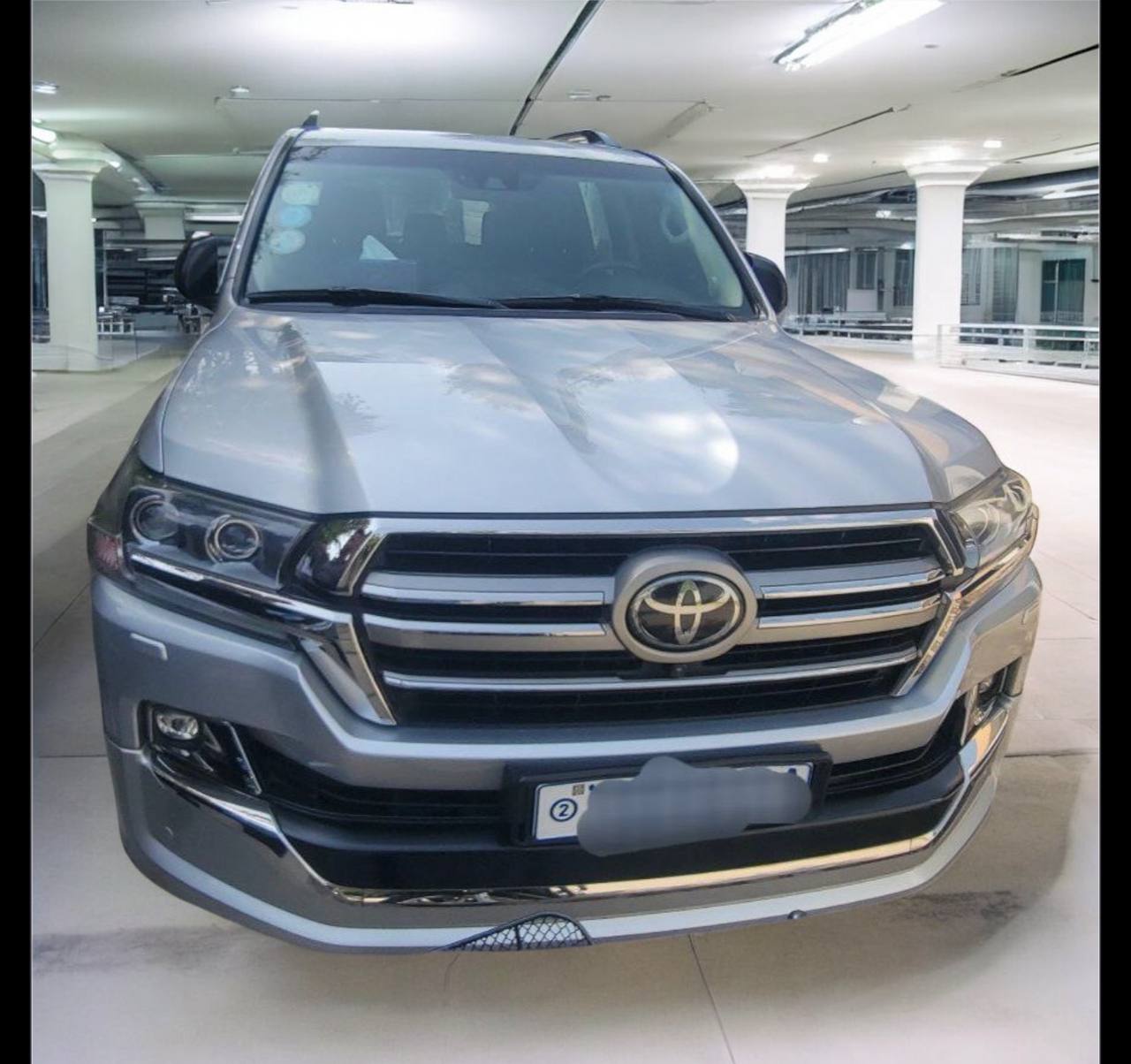 Toyota Land Cruiser [J300]