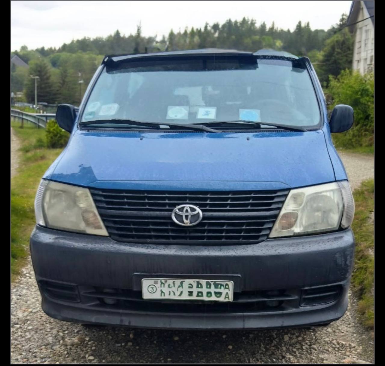 Toyota Granvia HiAce (XH20) Crew Van