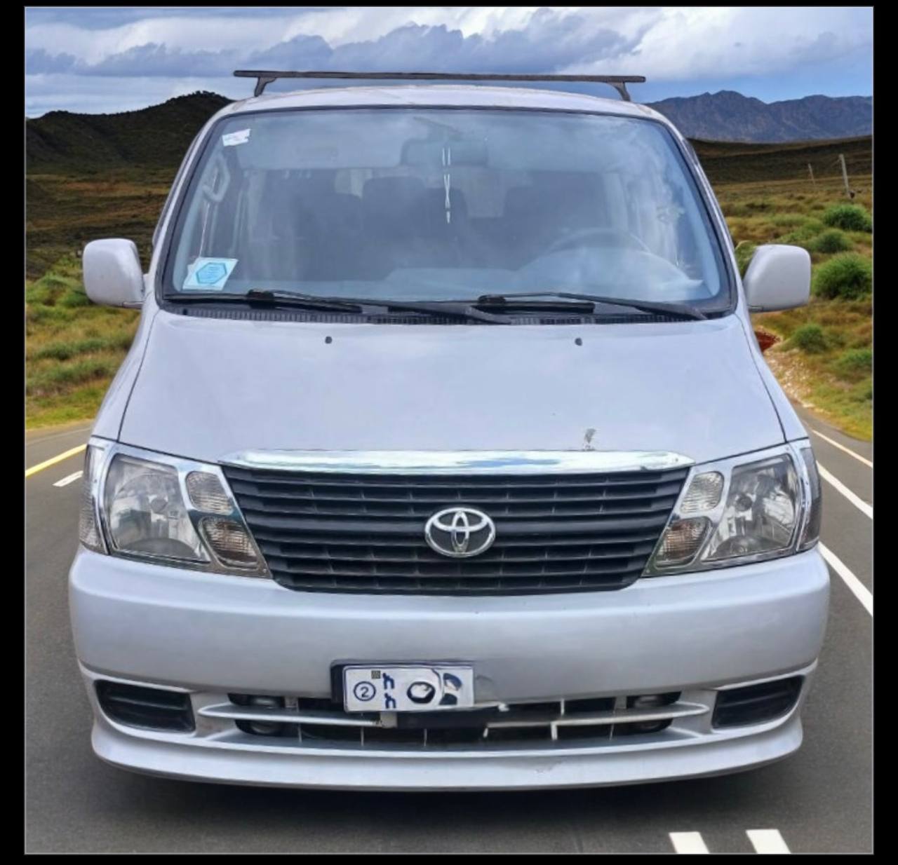 Toyota Granvia HiAce (XH20) Crew Van
