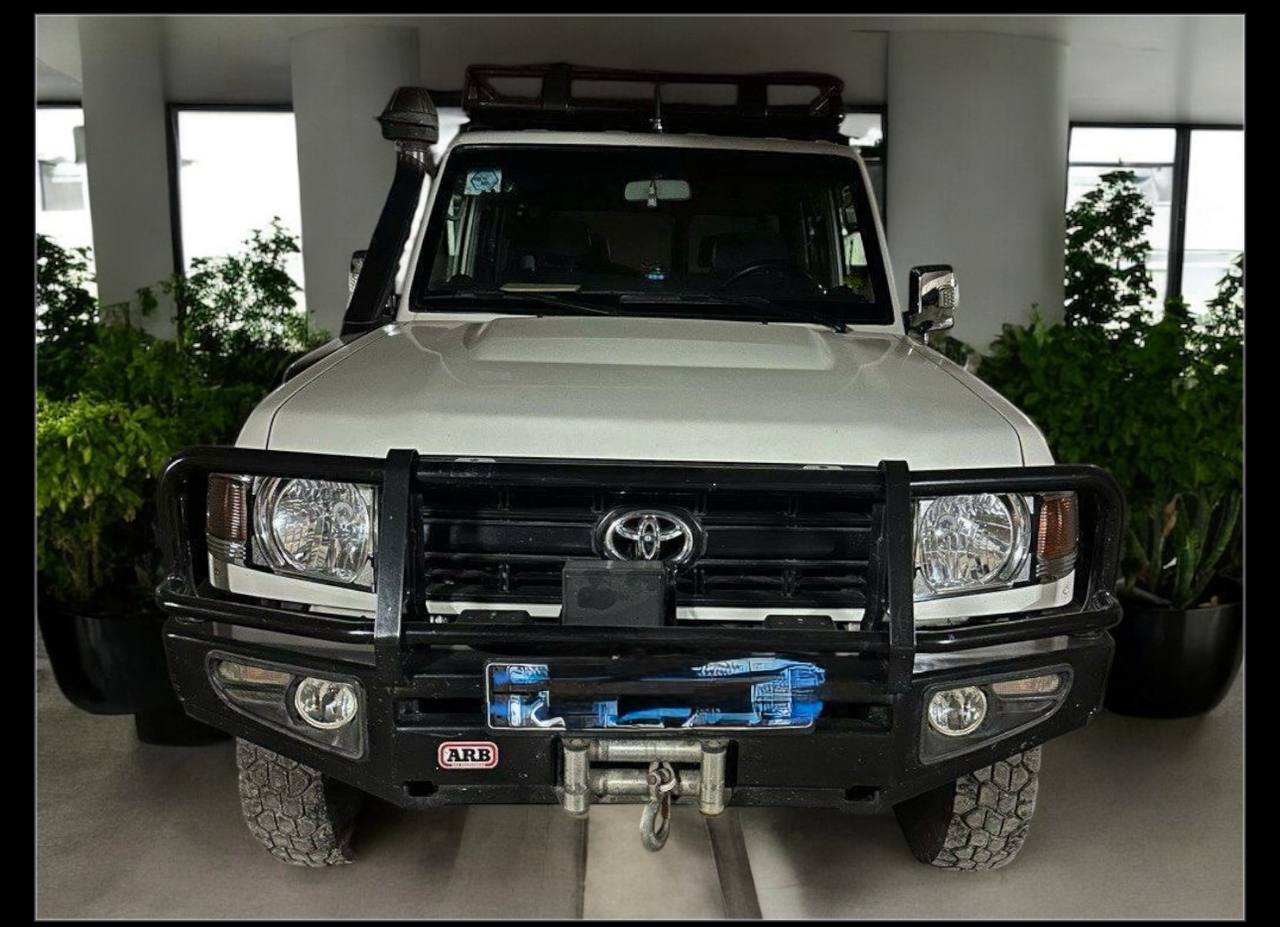 Toyota Land Cruiser (J78)