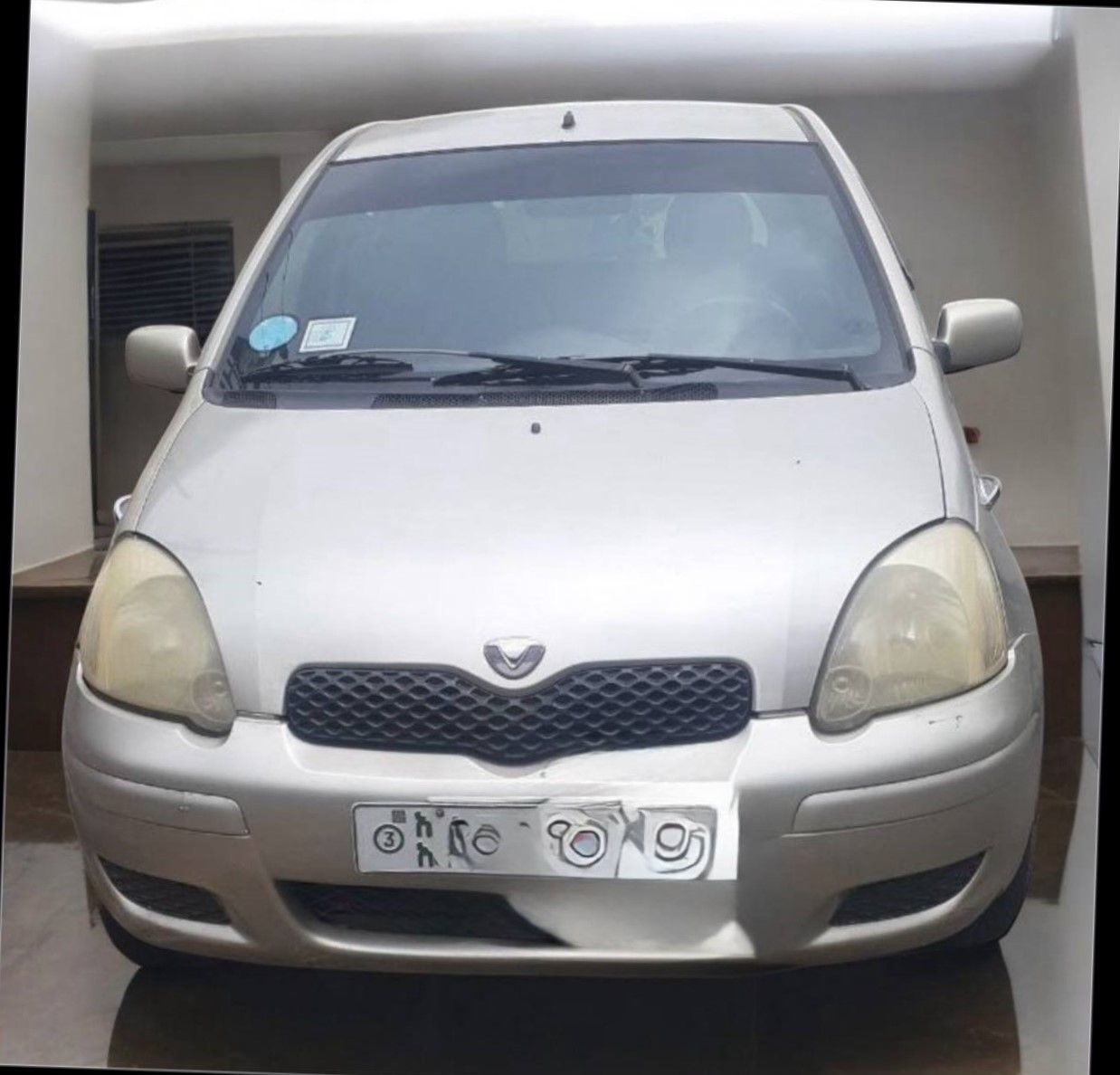 Toyota Vitz (XP10) Compact