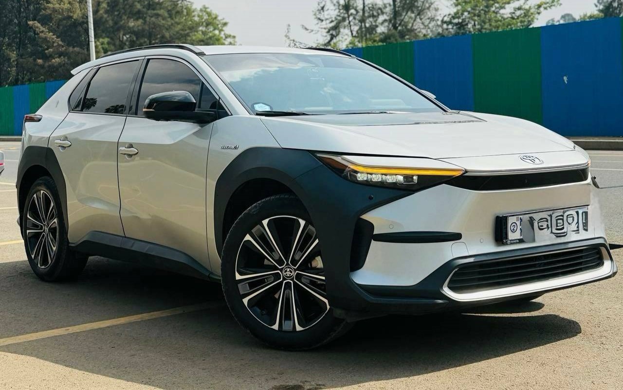 Toyota bZ4X (EA10) Electric SUV