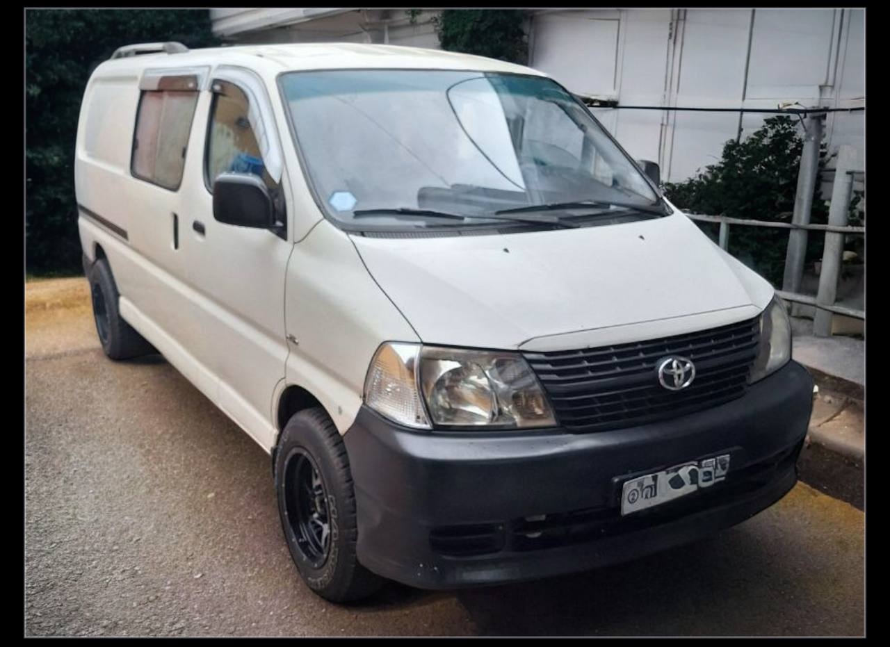 Toyota Granvia HiAce Crew Van
