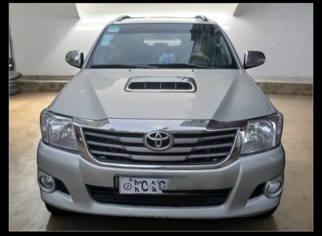 Toyota Hilux (AN30) Double Cab