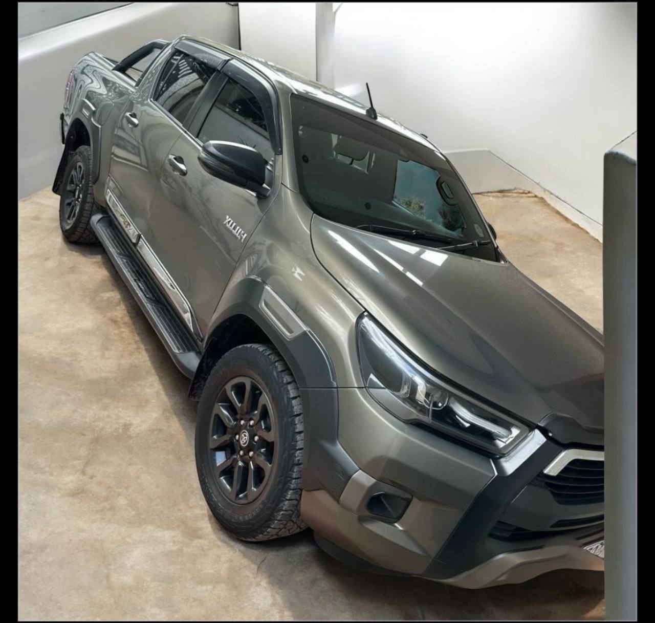 Toyota Hilux Invincible (N126) DC