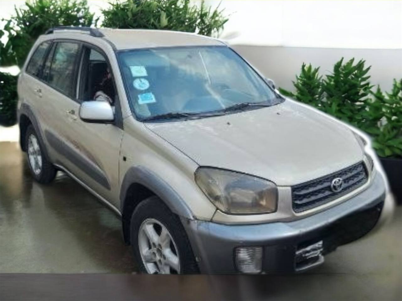 Toyota RAV4 (XA20) SUV