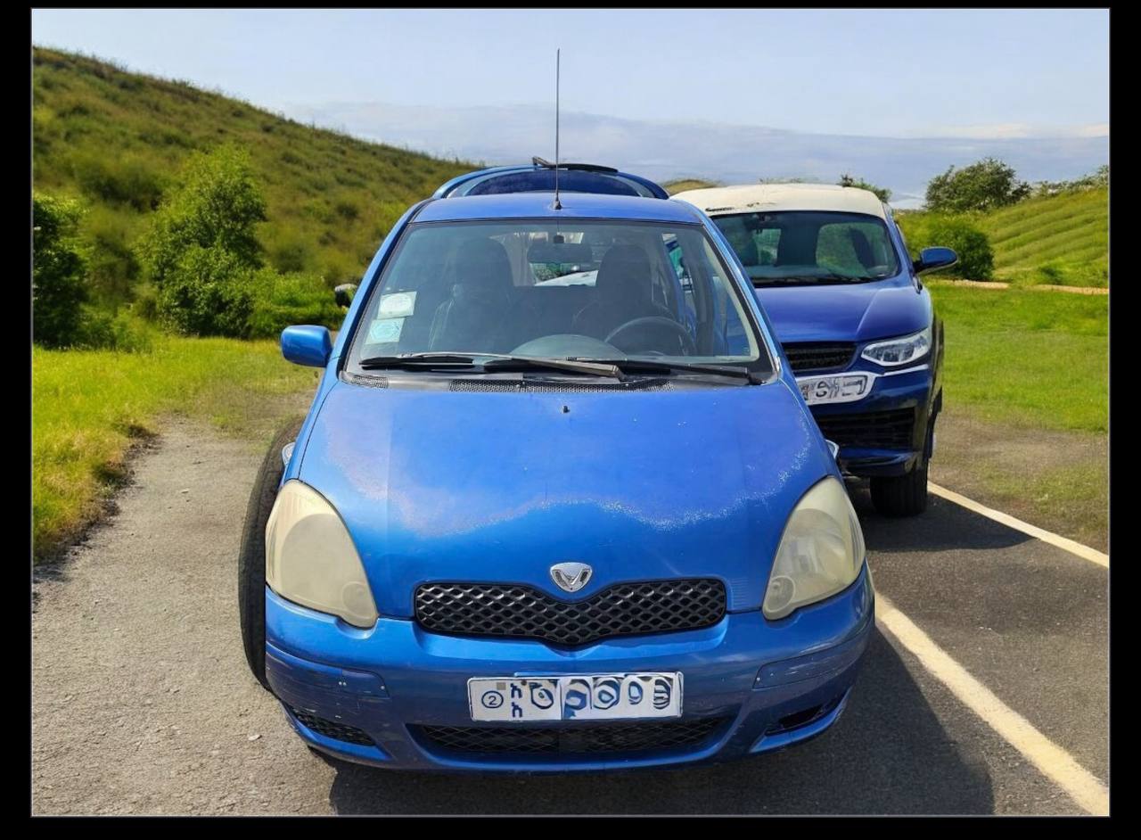 Toyota Vitz (XP10)