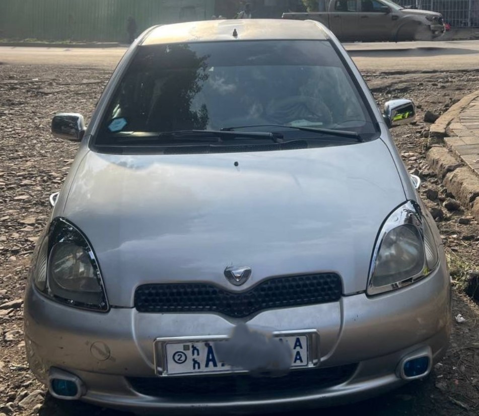 Toyota Vitz (XP10)