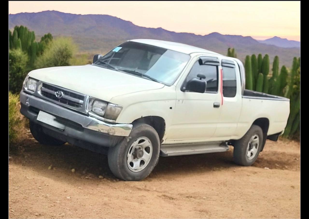 Toyota Hilux (N170) Extra Cab