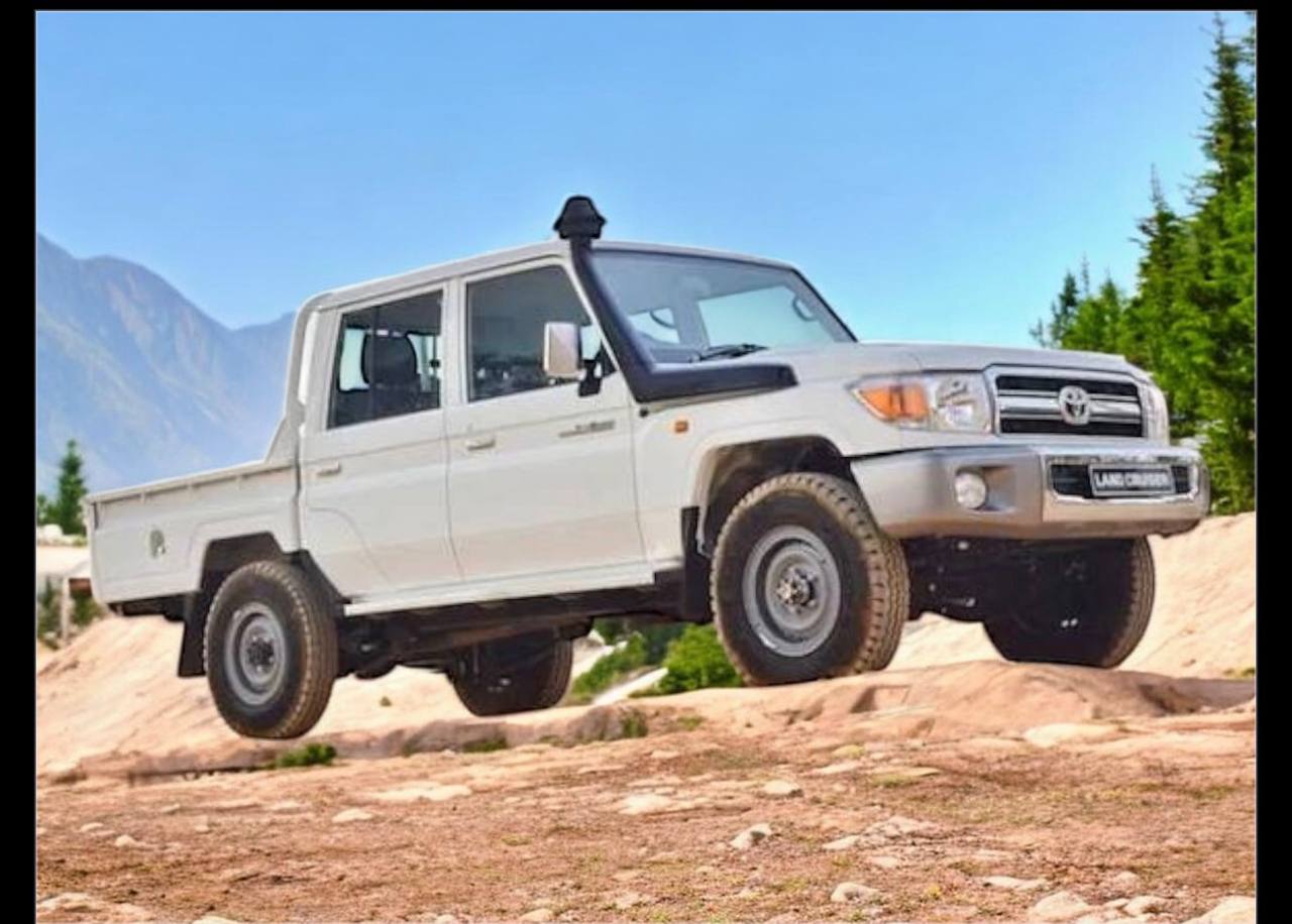 Toyota Land Cruiser (LC79) Double Cab Pickup