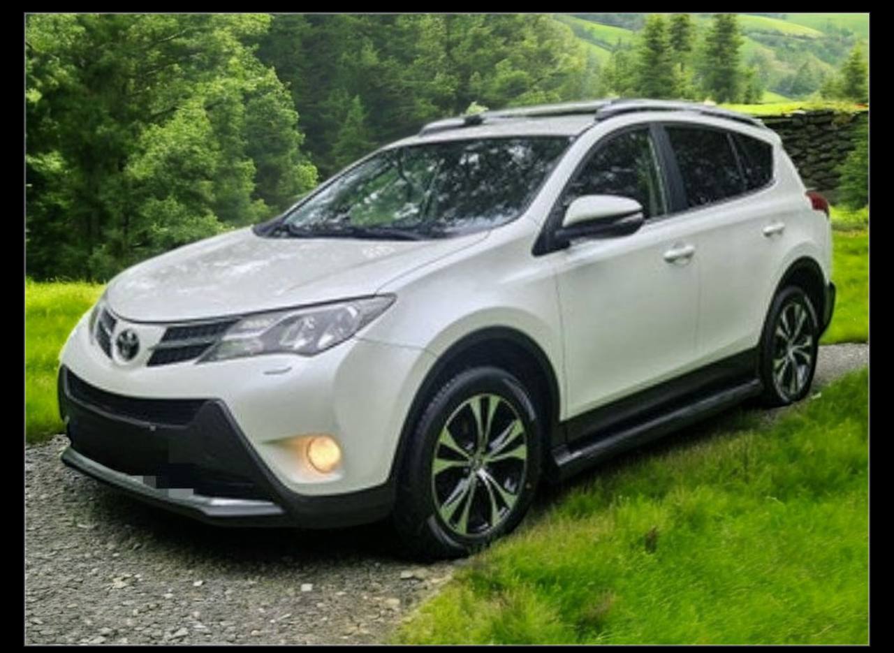 Toyota RAV4 (XA40) SUV