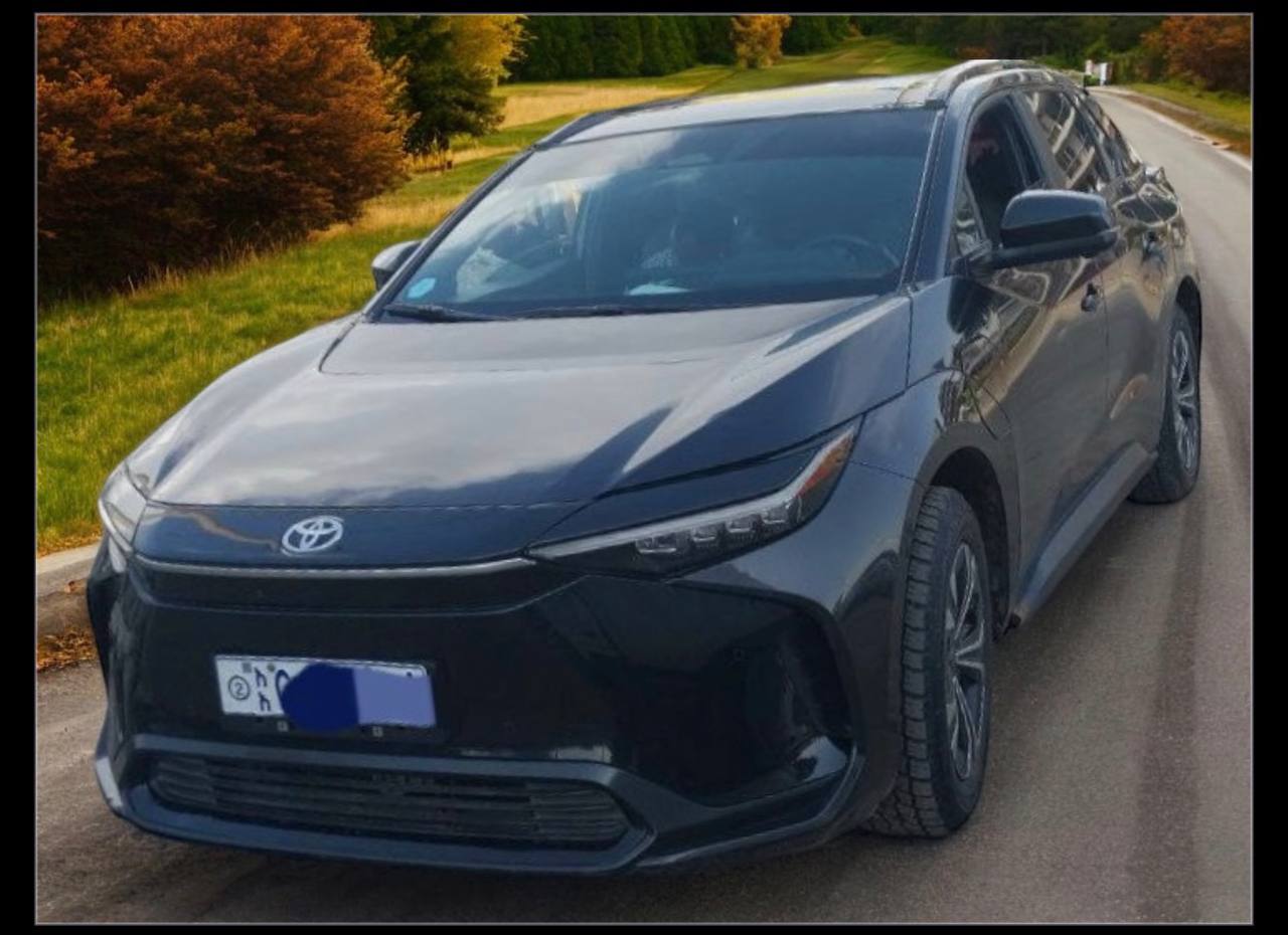 Toyota bZ4X (EA10) Electric SUV