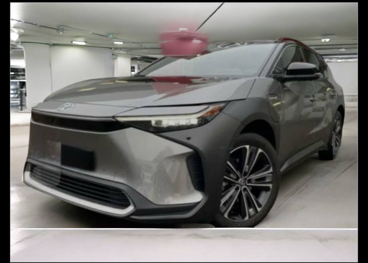 Toyota bZ4X (EA10) Electric SUV
