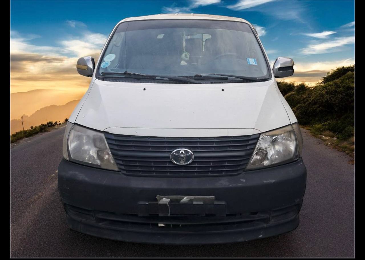 Toyota HiAce (XH20) – Wheelbase Crew VAN