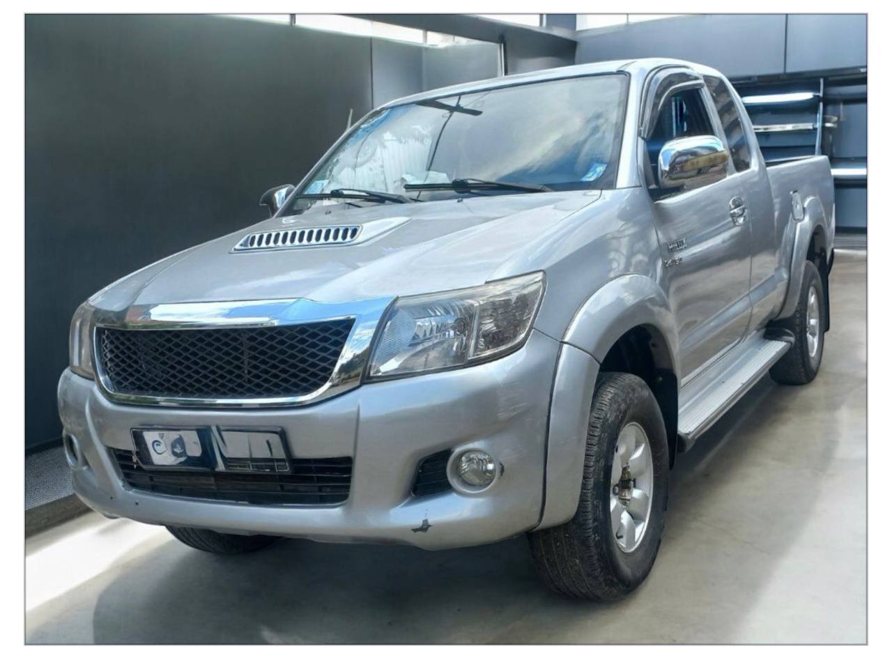 Toyota Hilux (AN30) Extra Cab