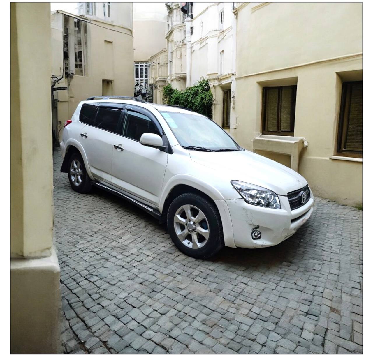 Toyota RAV4 (XA30)-SUV