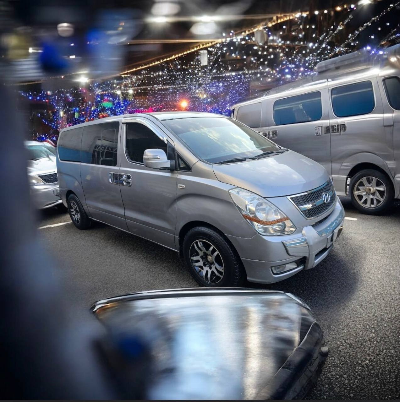 Hyundai Starex