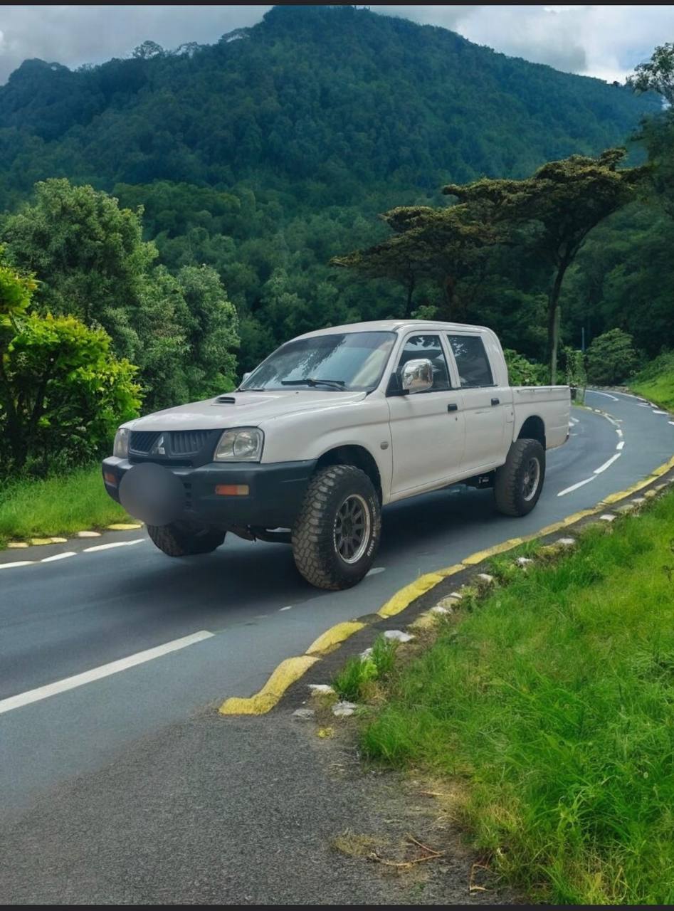 Mitsubishi L200 Triton Pickup