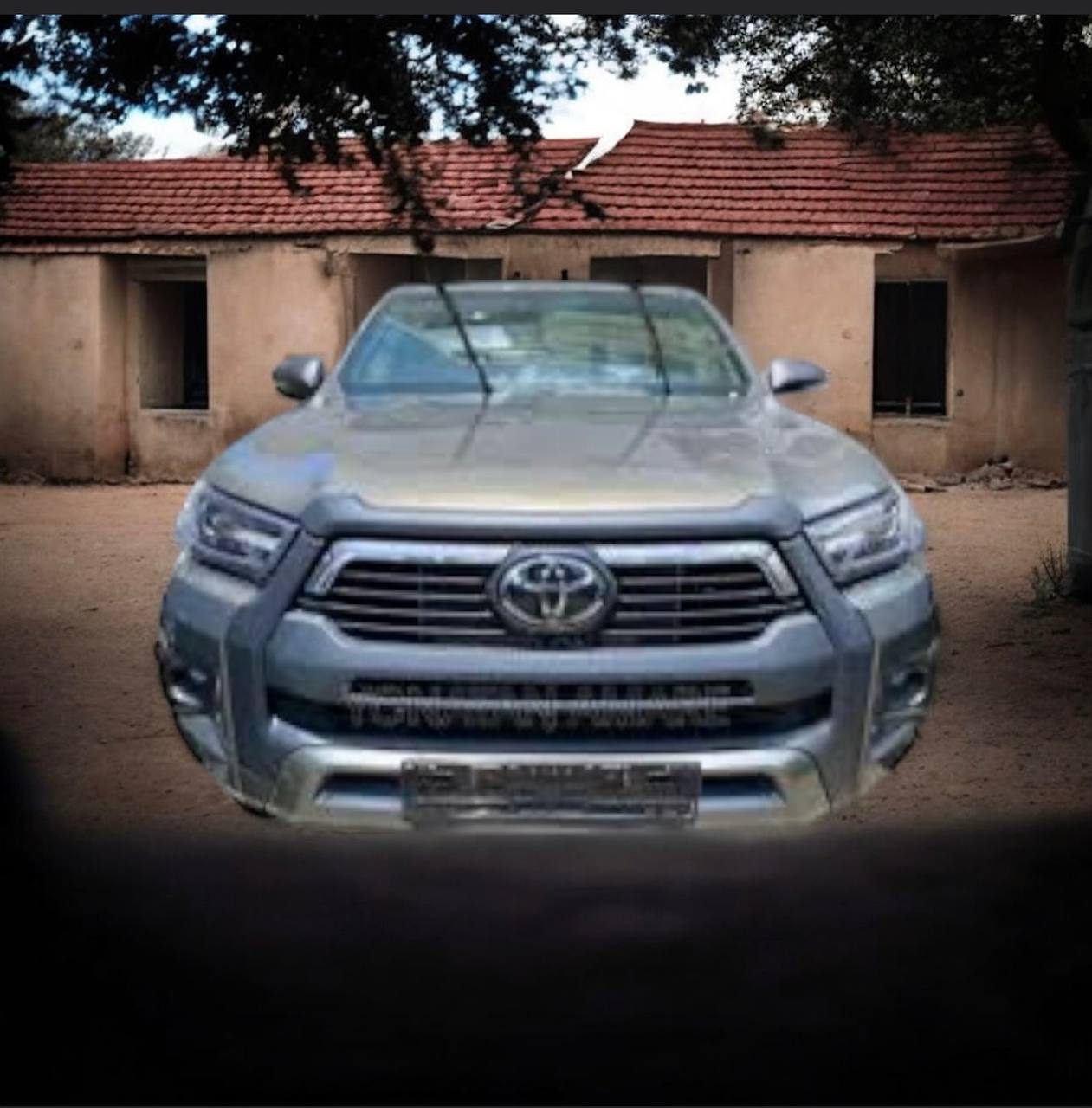 Toyota Hilux Invincible