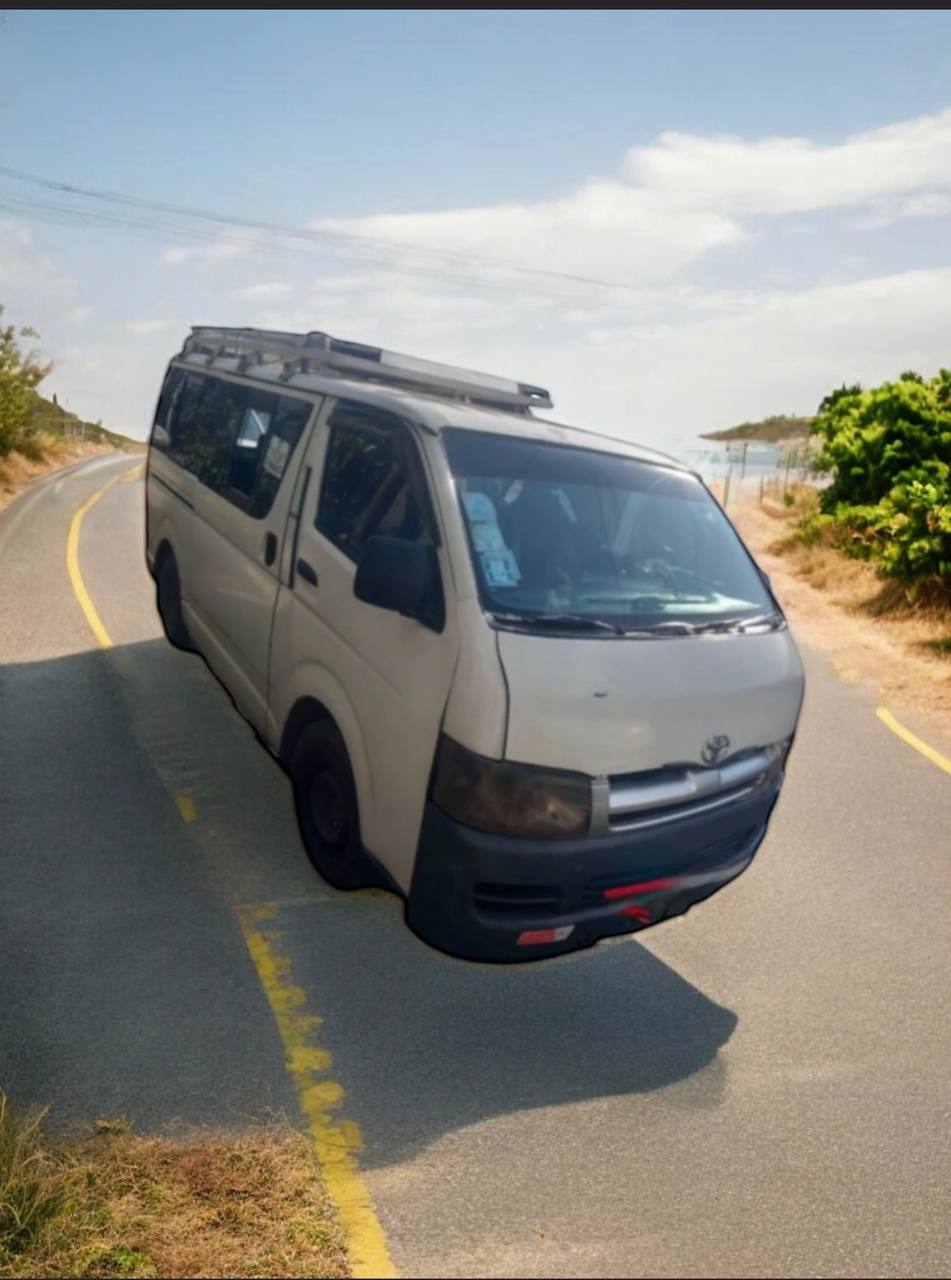 Toyota HiAce Minibus