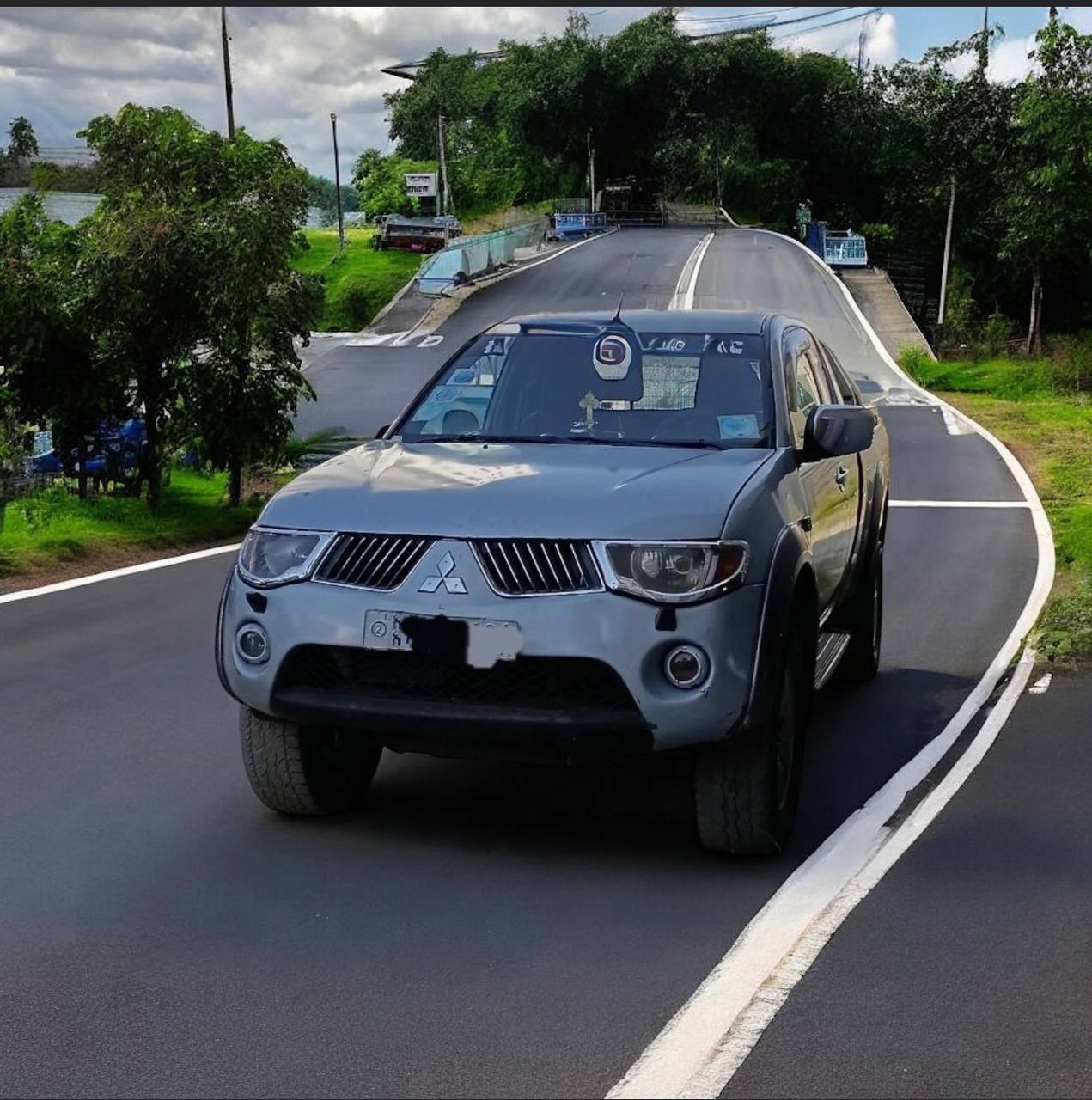 Mitsubishi Triton L200 Pickup