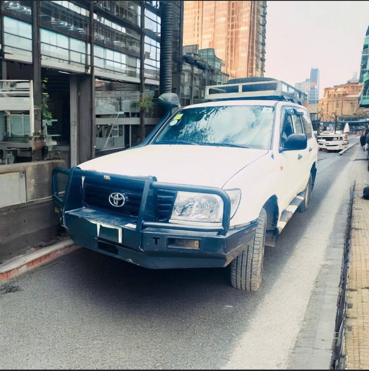 Toyota Land Cruiser J105
