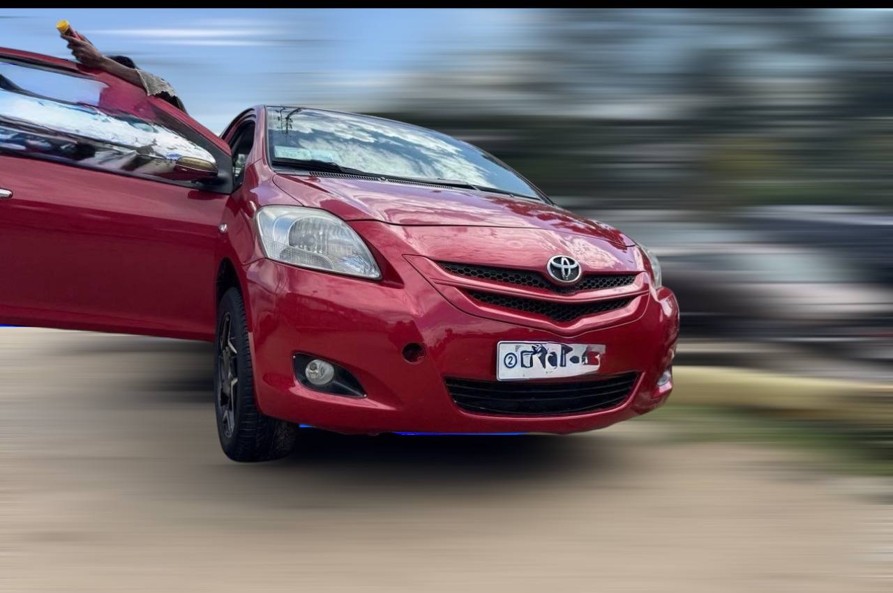 Toyota Yaris-Sedan