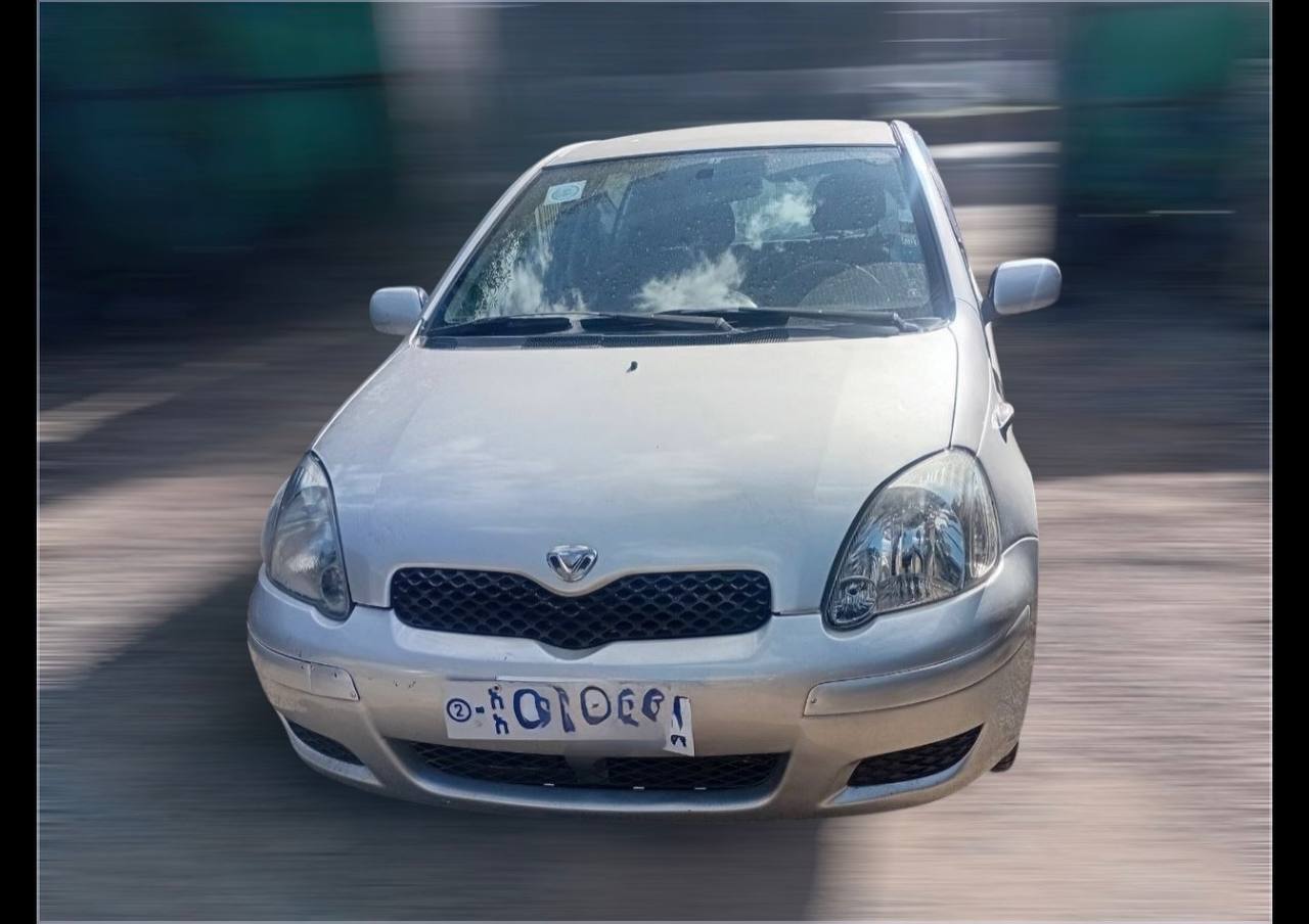 TOYOTA VITZ