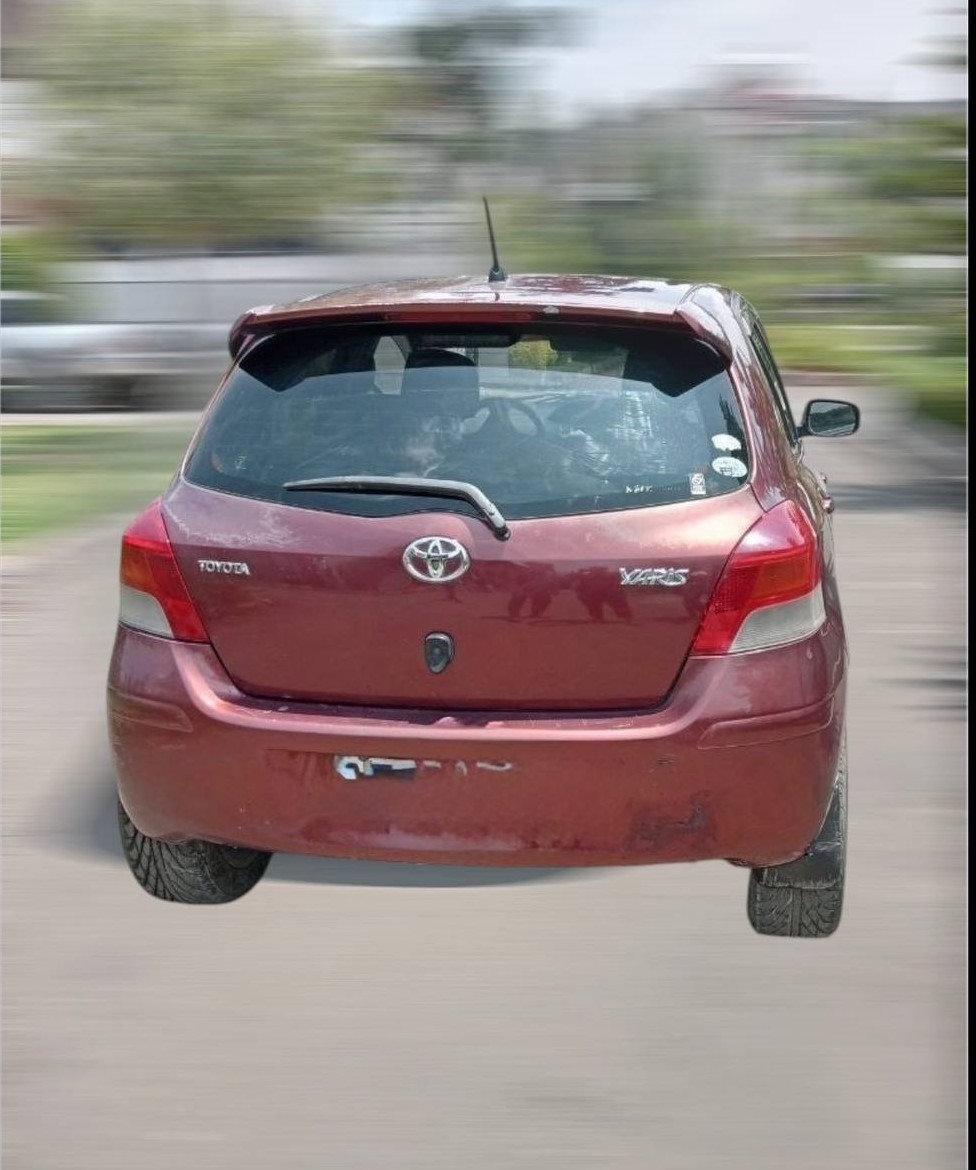 Toyota VITZ /Bank/