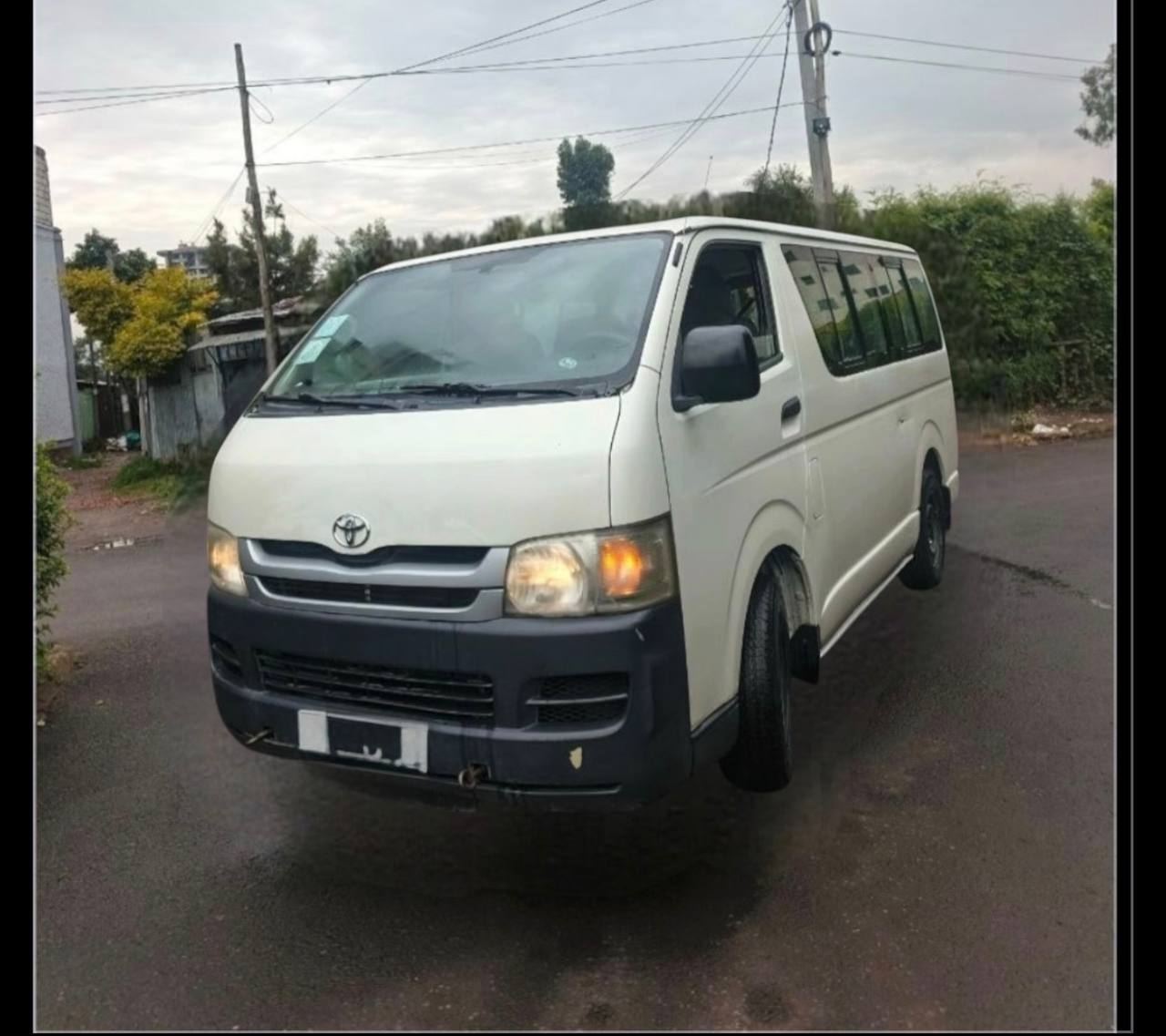 TOYOTA HIACE