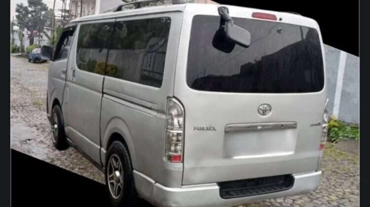 Toyota HiAce Van