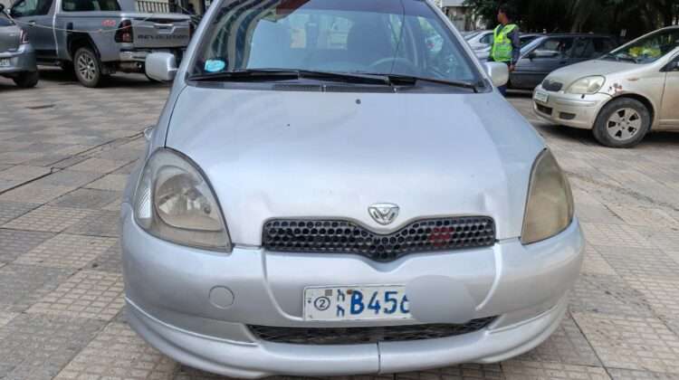 Toyota vitz 2001