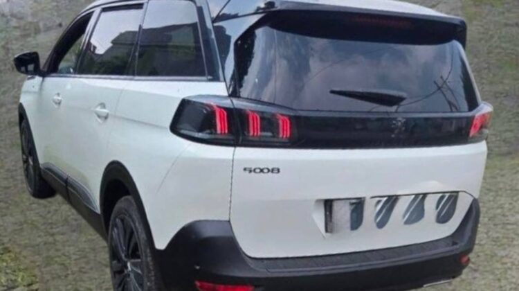 2021 Peugeot 5008 GT