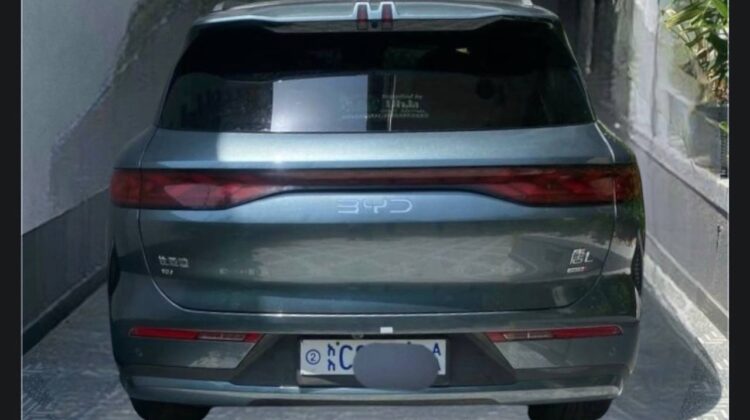BYD TANG (L)